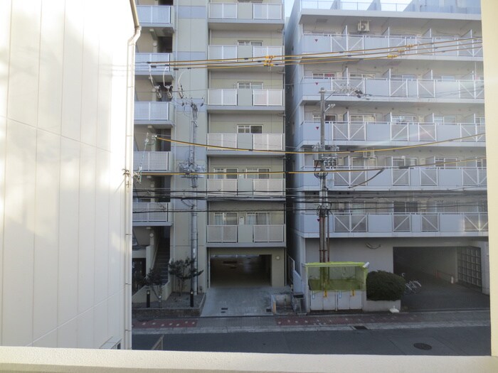 物件内観写真20　(室内からの展望)