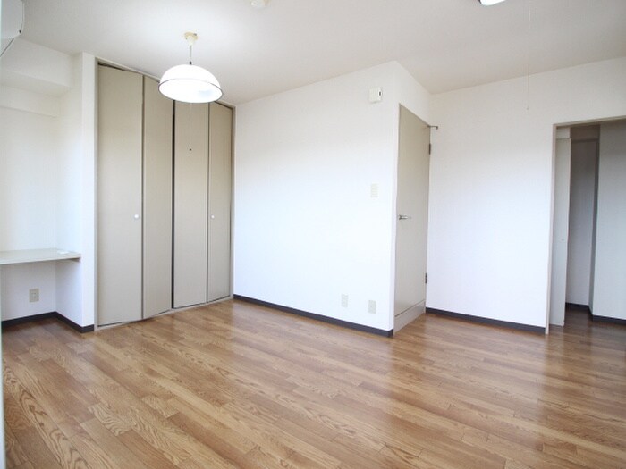 物件内観写真10　(居室)