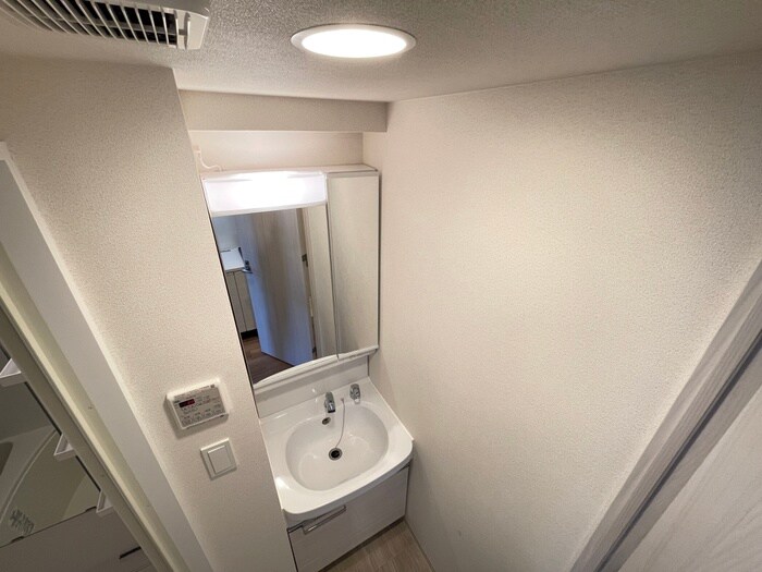 物件内観写真11　(洗面)