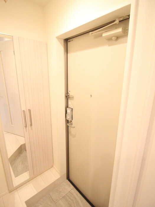 物件内観写真15　(玄関)