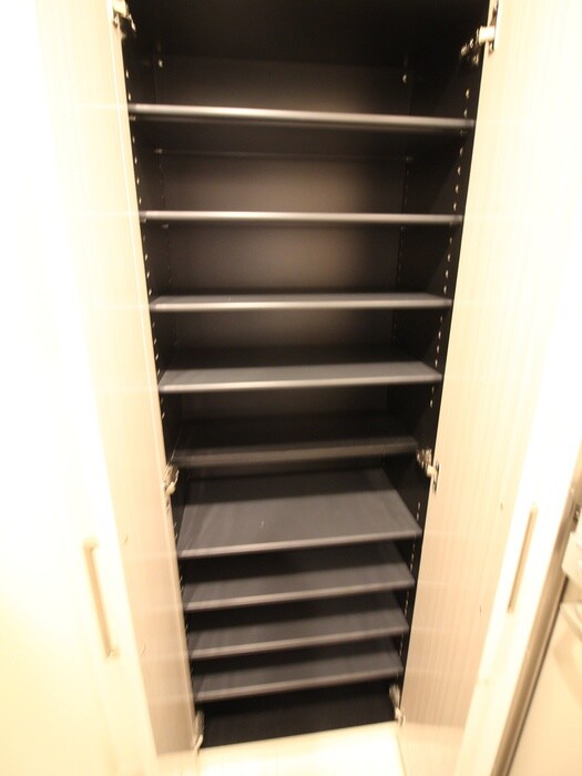 物件内観写真16　(靴箱)