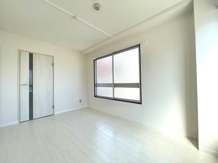 物件内観写真14　(居室)