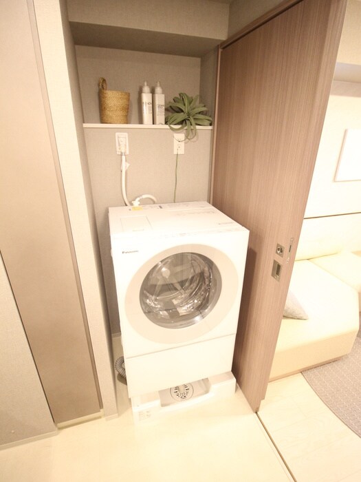 物件内観写真16　(洗濯機置場)