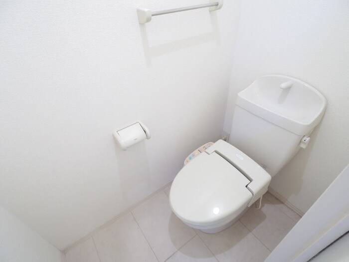 物件内観写真15　(トイレ)