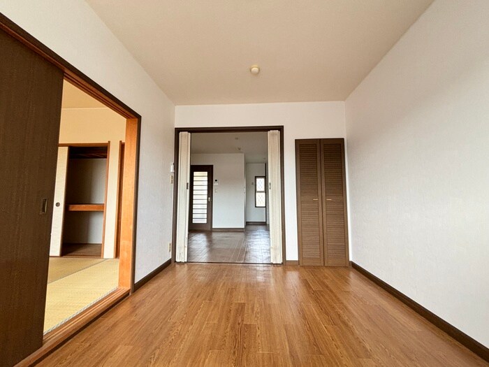 物件内観写真9　(居室)