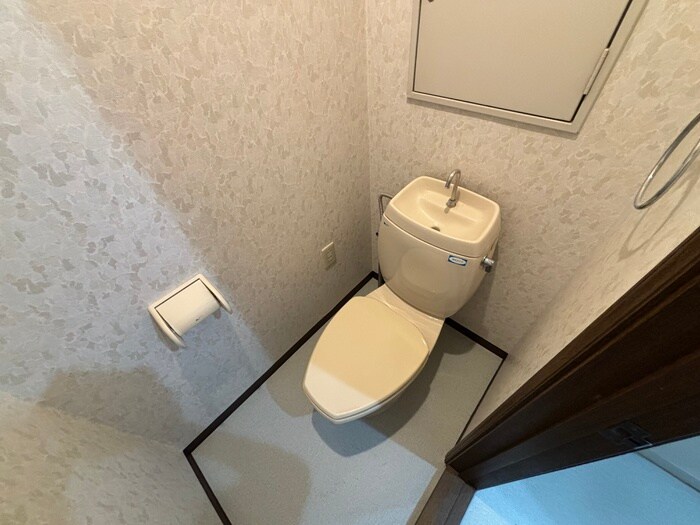 物件内観写真16　(トイレ)