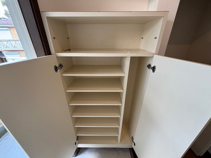 物件内観写真18　(靴箱)