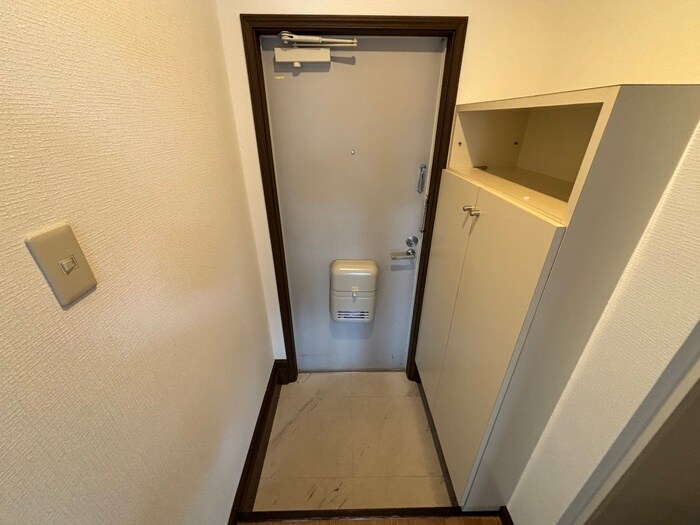 物件内観写真21　(玄関)