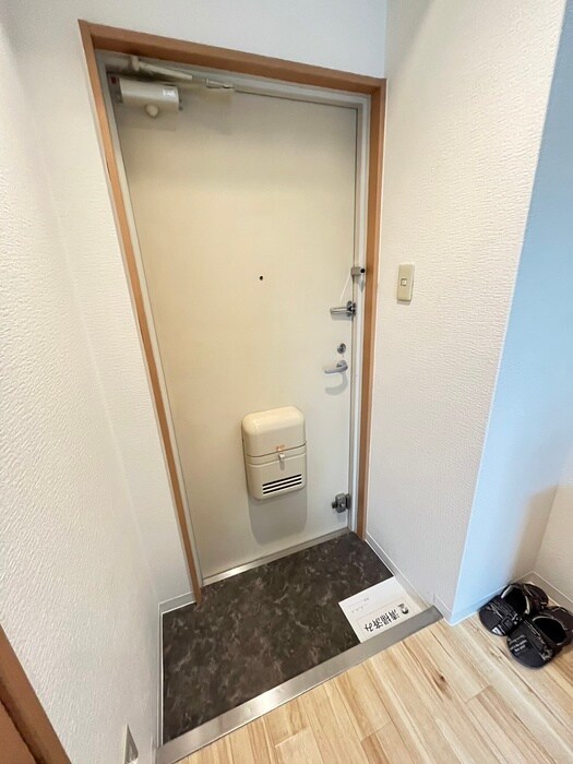 物件内観写真22　(玄関)