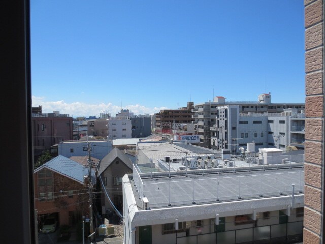 物件内観写真16　(室内からの展望)