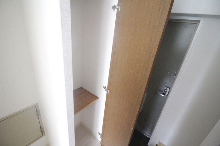 物件内観写真13　(収納)