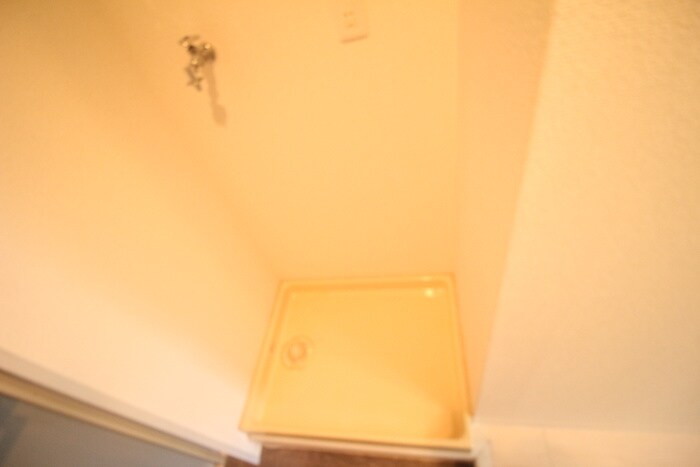 物件内観写真14　(洗濯機置場)