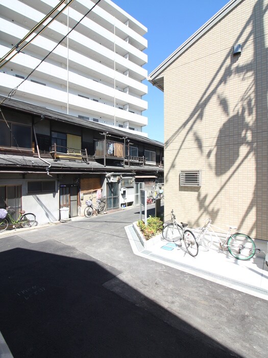 物件内観写真22　(室内からの展望)