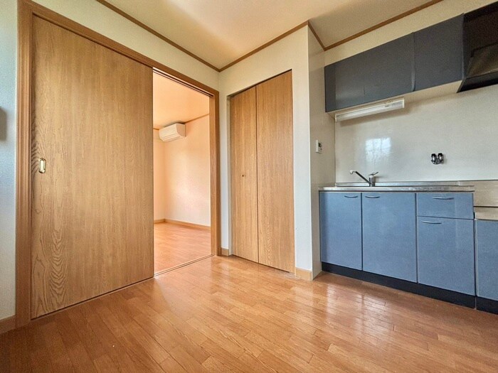 物件内観写真10　(居室)