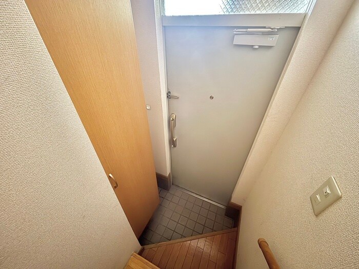 物件内観写真19　(玄関)