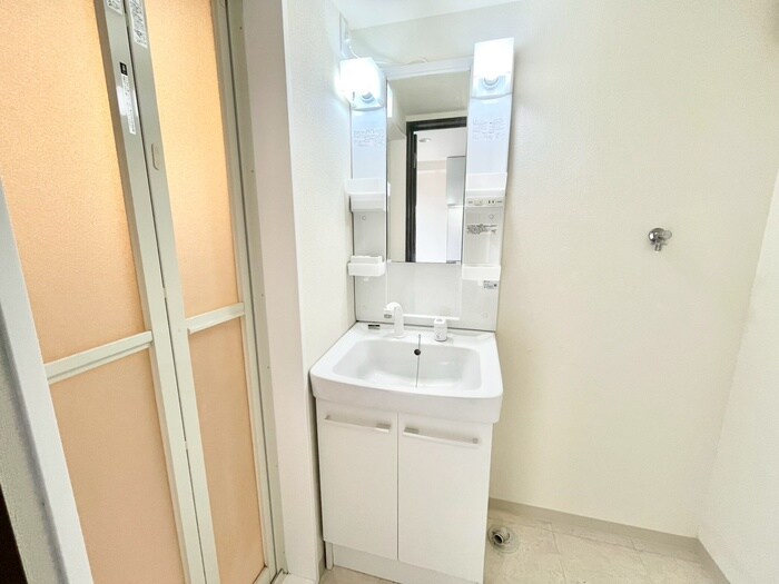 物件内観写真12　(洗面)