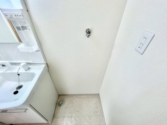 物件内観写真16　(洗濯機置場)