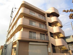 江川コ－ポ外観写真