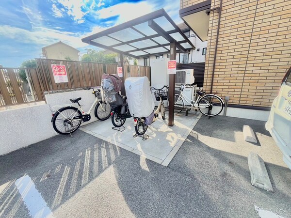 駐輪場