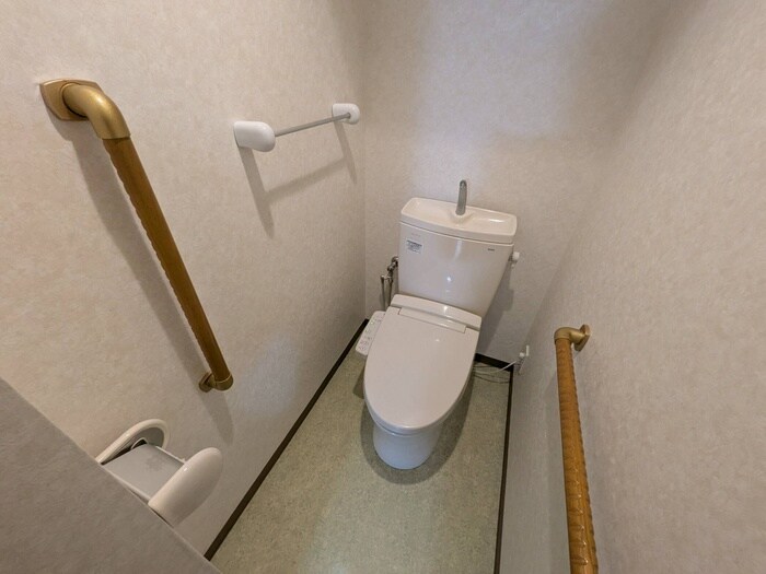 物件内観写真12　(トイレ)