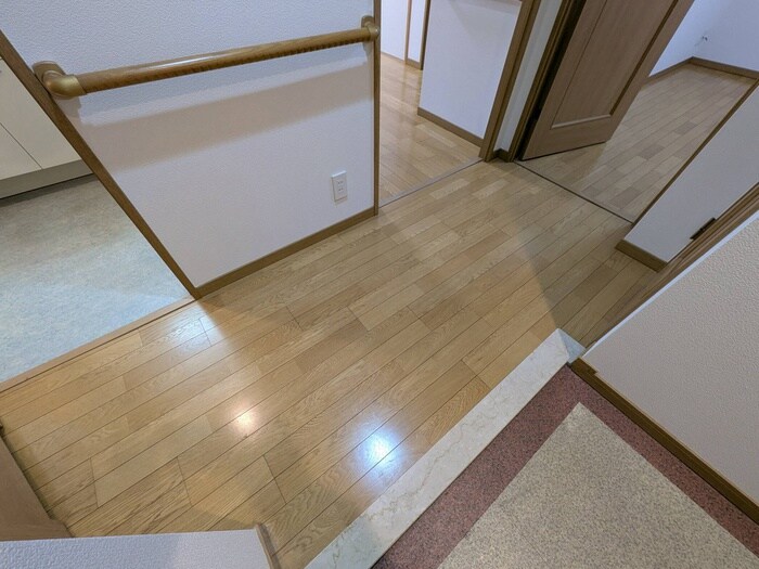 物件内観写真17　(廊下)