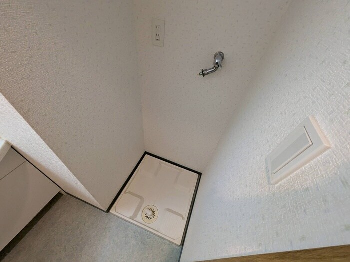 物件内観写真20　(洗濯機置場)