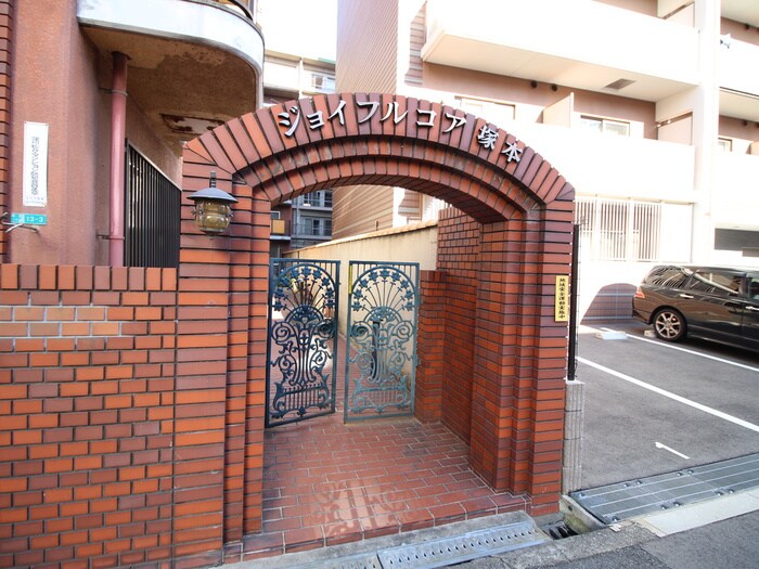 物件外観写真3　(エントランス部分)