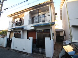 上野貸家外観写真