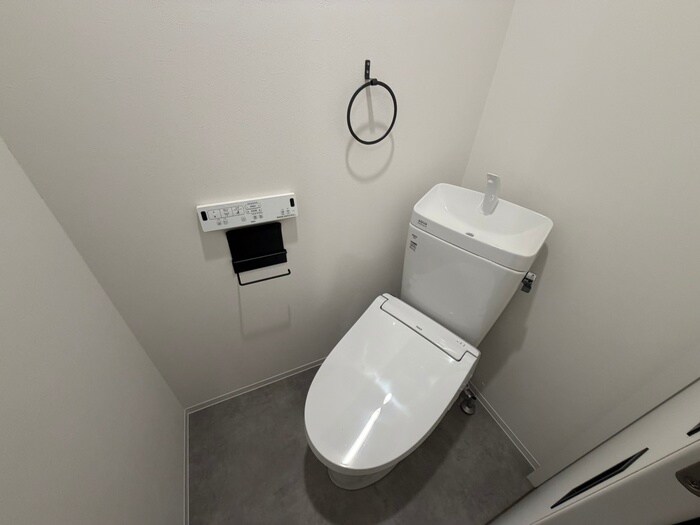 物件内観写真11　(トイレ)