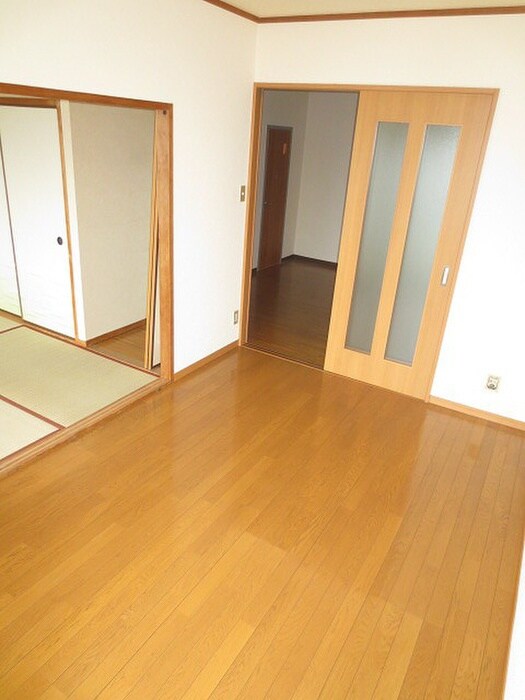 物件内観写真9　(居室)