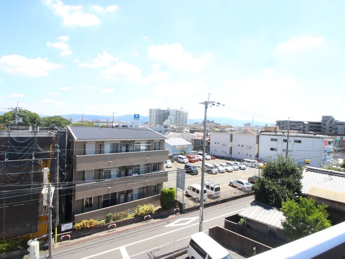 物件内観写真22　(室内からの展望)