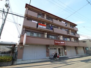 毛利マンション外観写真