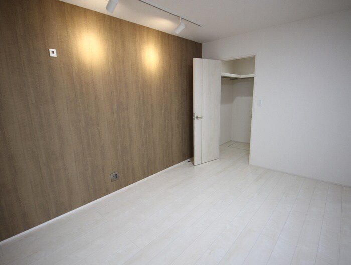 ﾌｼﾞﾊﾟﾚｽ南海貝塚駅西Ⅰ番館の居室