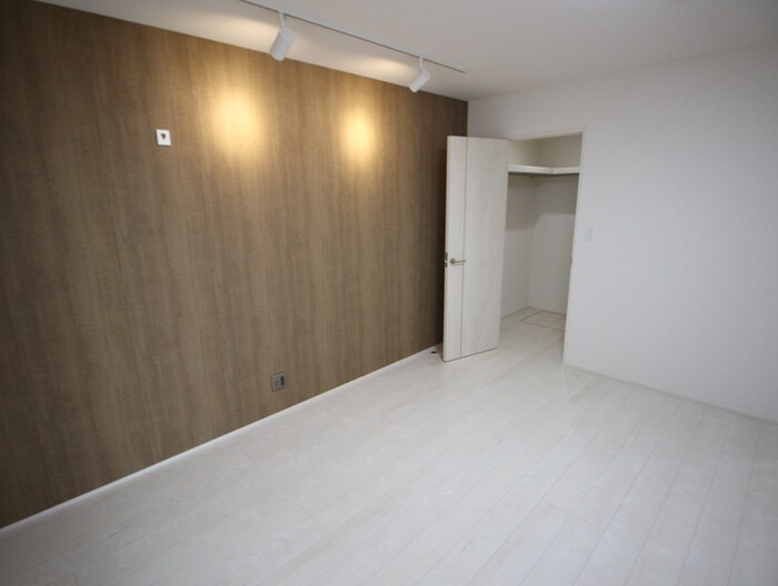 ﾌｼﾞﾊﾟﾚｽ南海貝塚駅西Ⅰ番館の居室