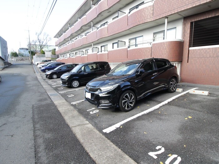 Ｃｕｅ　Ｌｉｆｅの駐車場