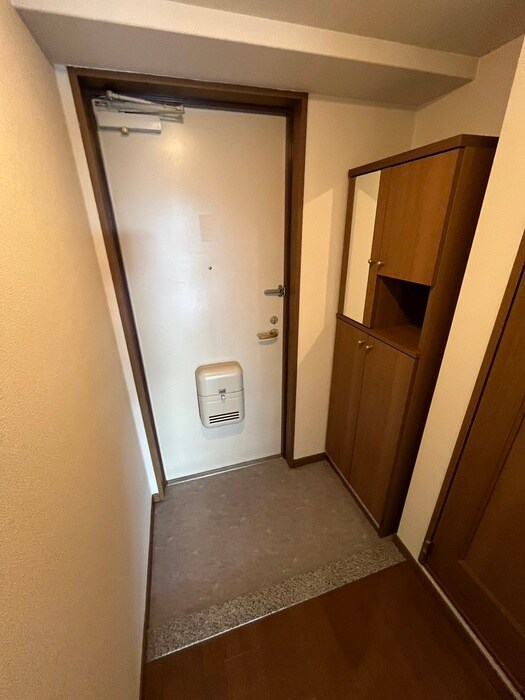 物件内観写真21　(玄関)