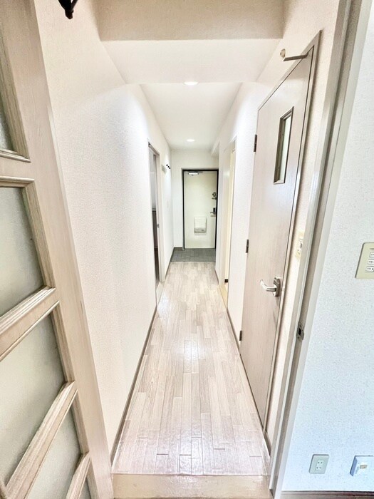 物件内観写真16　(廊下)