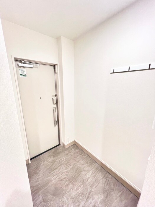 物件内観写真11　(玄関)