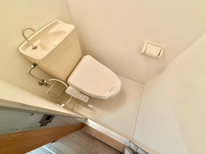 物件内観写真14　(トイレ)