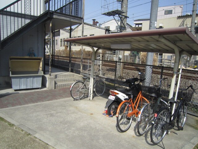 物件外観写真3　(駐車場)