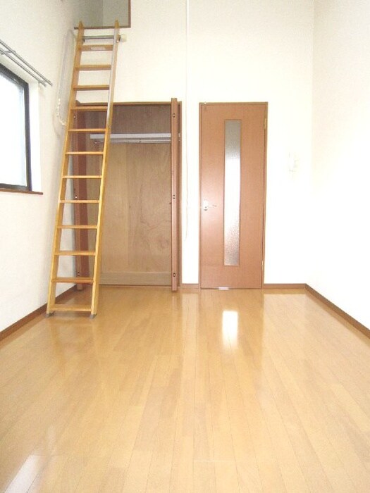 物件内観写真8　(居室)