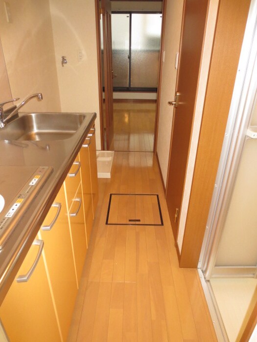 物件内観写真14　(廊下)