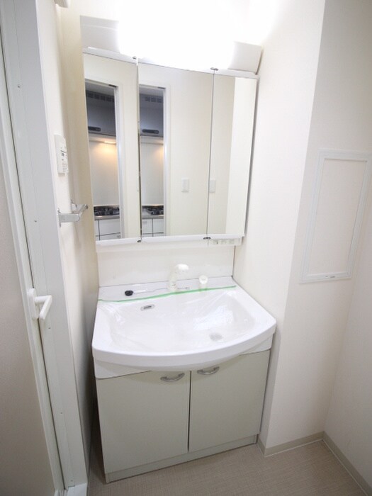 物件内観写真13　(洗面)