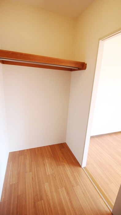 物件内観写真12　(収納)