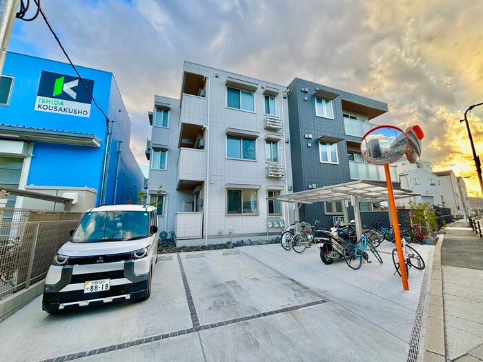 物件外観写真6　(駐輪場)