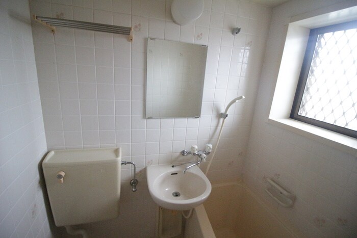 物件内観写真11　(洗面)