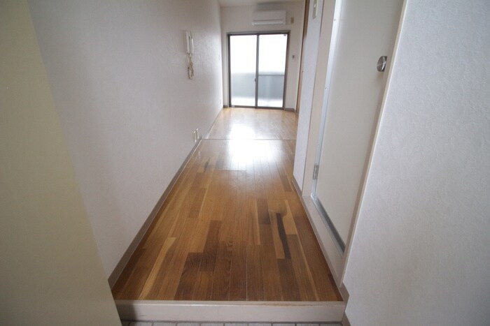 物件内観写真19　(廊下)