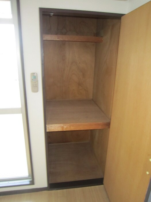 物件内観写真11　(収納)