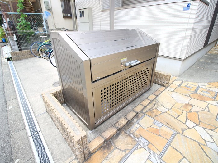 物件外観写真4　(建物設備)