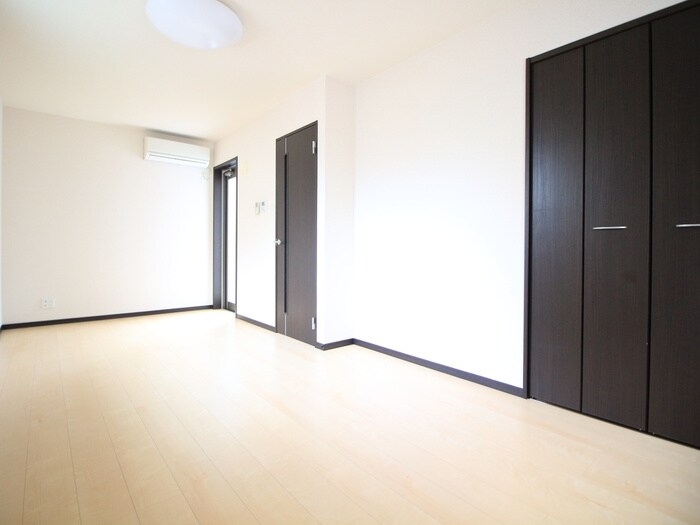 物件内観写真12　(居室)